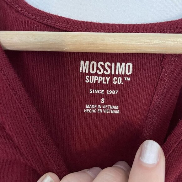 Mossimo bright red tank top sleeveless athletic shirt open back detail size S - Picture 3 of 7